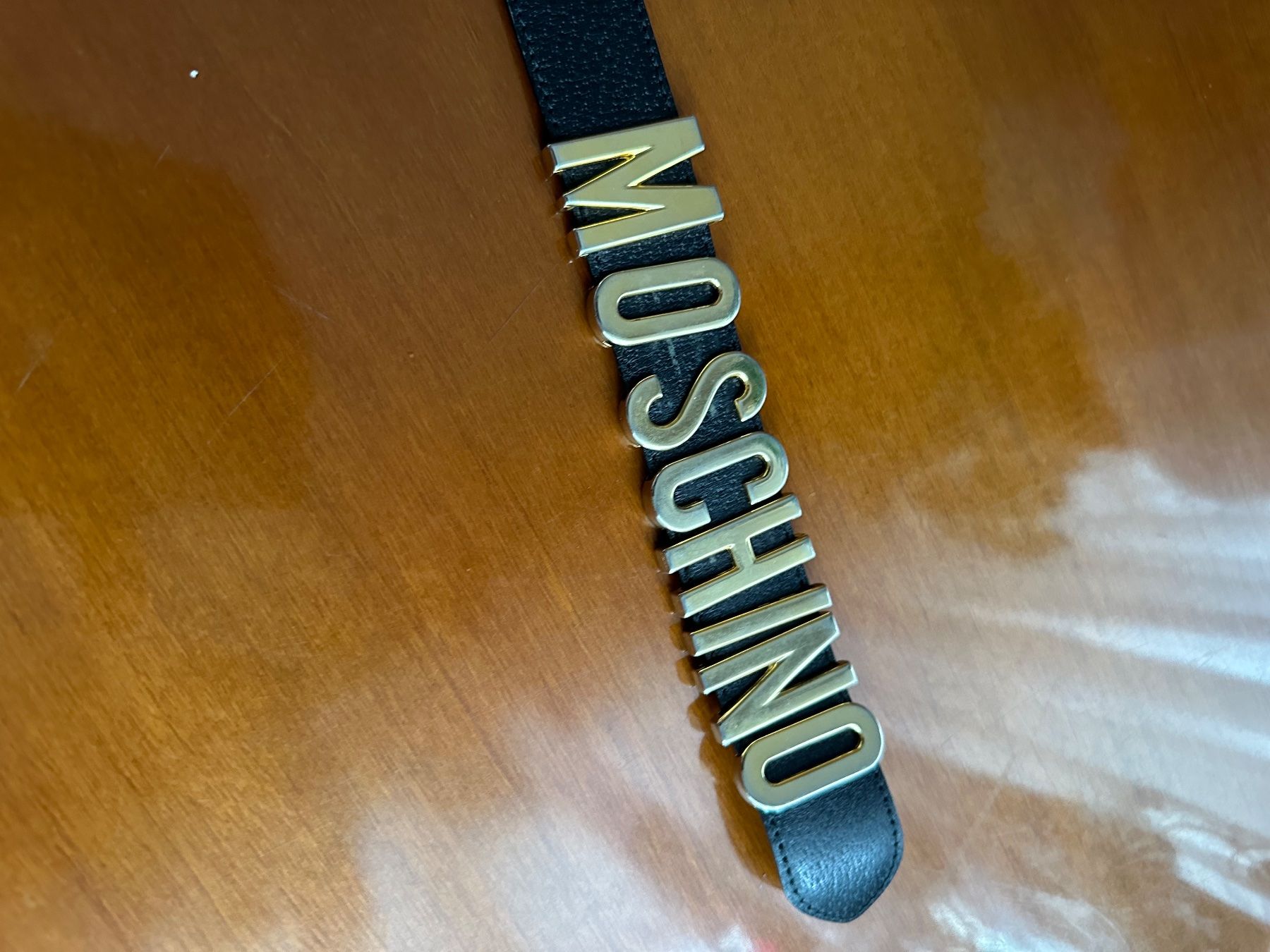 Moschino Gürtel: Moschino Gürtel L88-B3.5 – Gebraucht aus Basel von Ivana_4 2