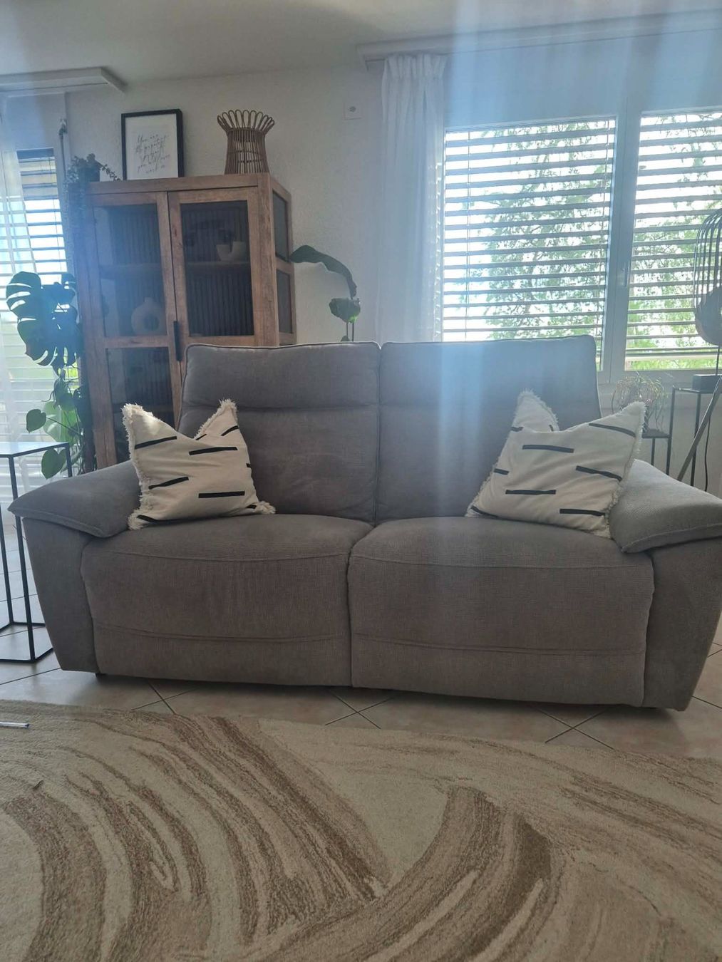 Divani: Elektrische Relax 3er Sofa + Sessel, neu – Nuovo (secondo la descrizione) da Birmensdorf ZH venduto da ane_6q7r 3