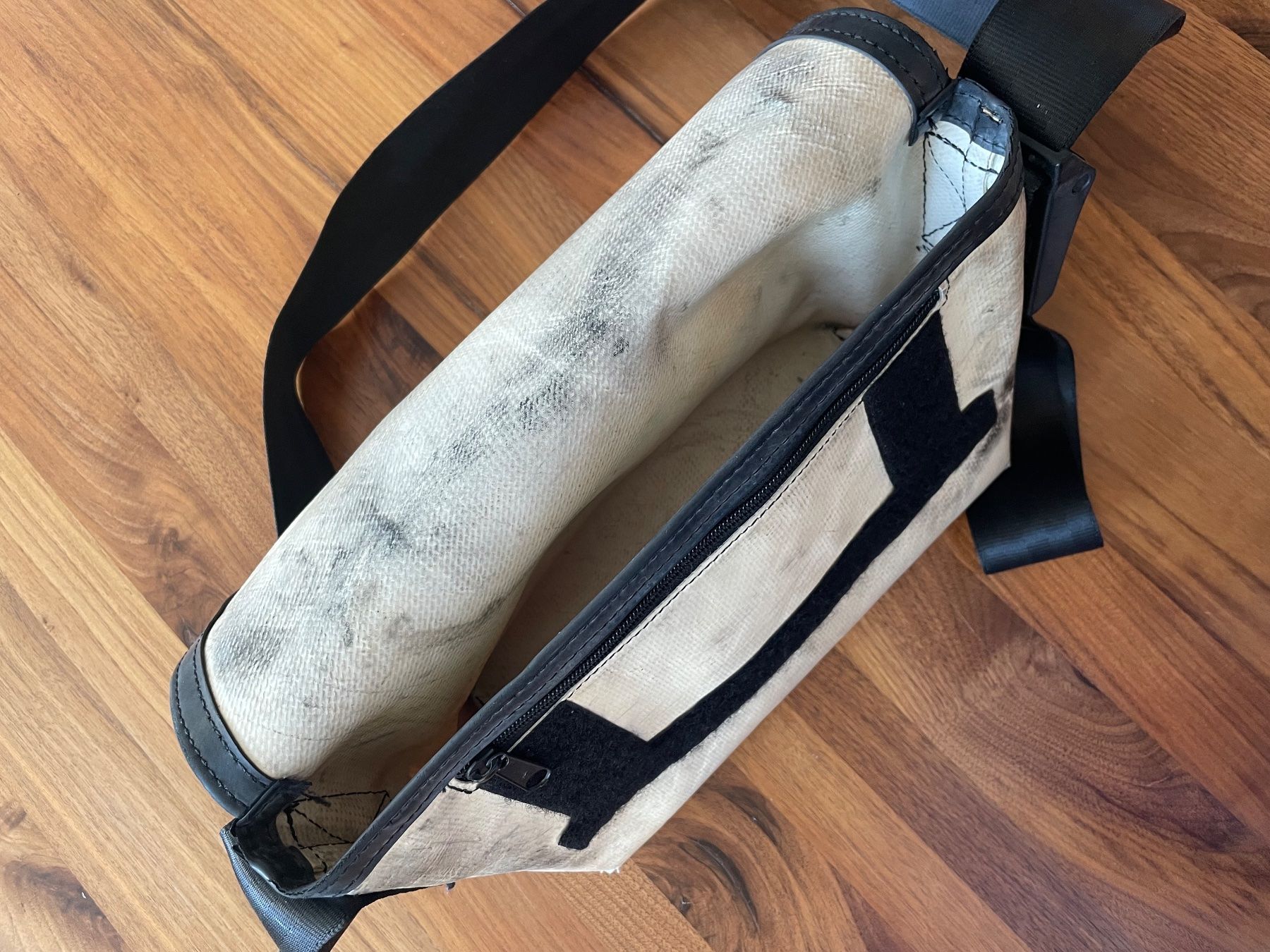 Freitag Taschen: Freitag Tasche – Gebraucht aus Au ZH von Lacocoon 4