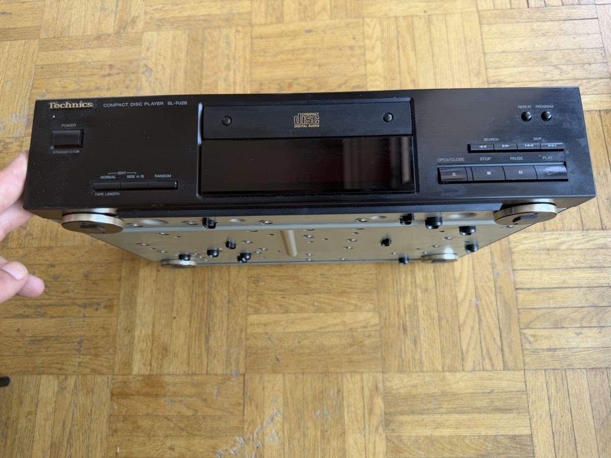 Technics Audio- & Mediensysteme: Lettore CD Technics SL-P202 nero usato – Gebraucht aus S. Pietro von pap_nd2w 1