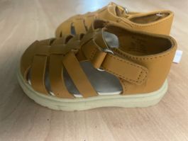 Neue Zara Baby Ledersandalen Gr. 18, Sommer