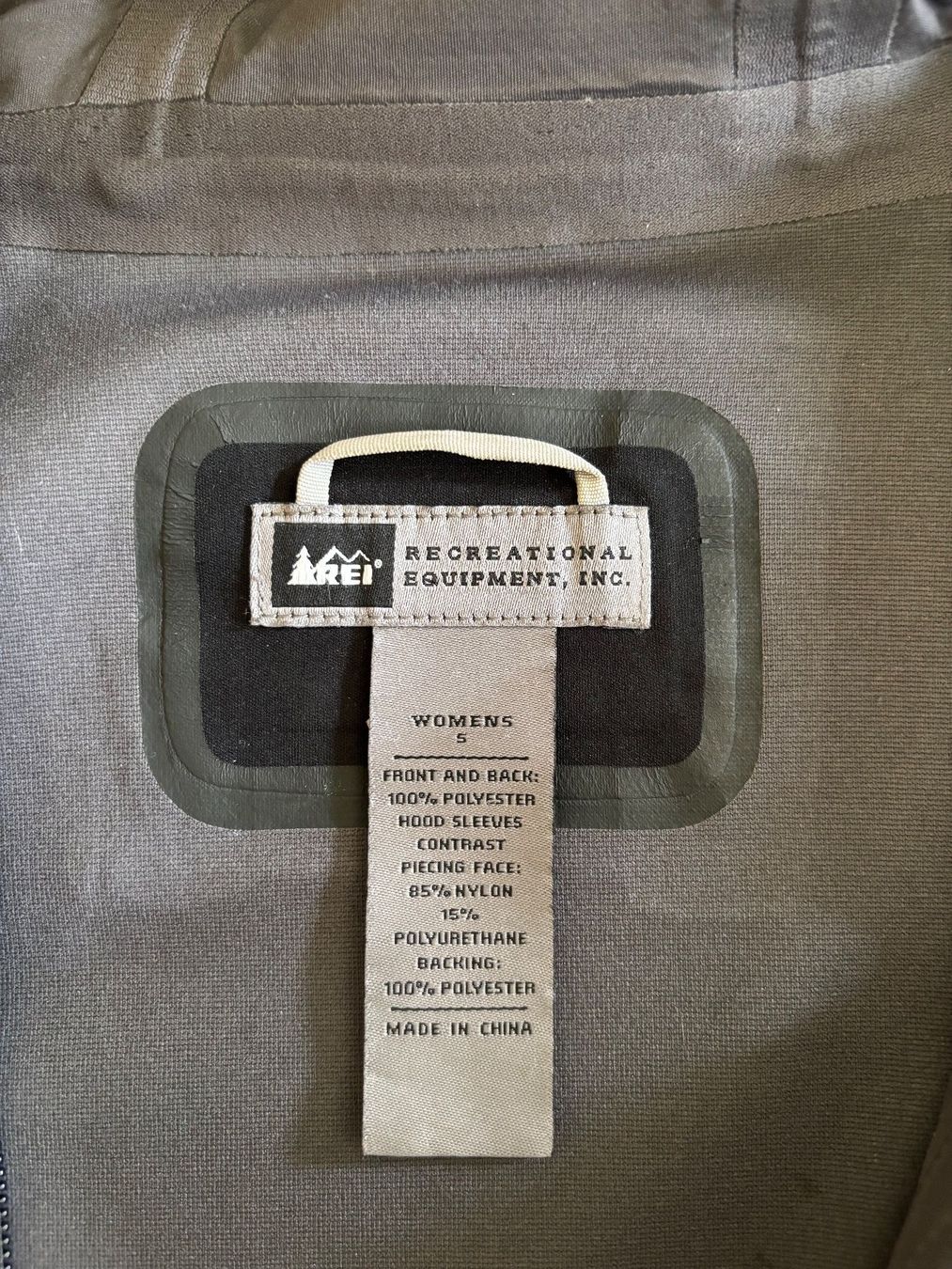 Rei Giacche: REI Softshell Regenjacke schwarz – Usato da Stallikon venduto da Rsiri 2
