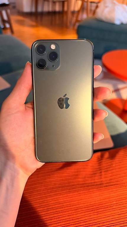 Apple Telefoni cellulari / Smartphones: iPhone 11 Pro space grey – Usato da Zürich venduto da Jasminator