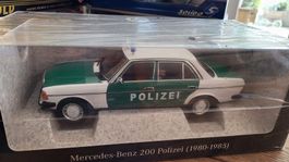 Mercedes Benz 200 Polizei 1:18 Norev