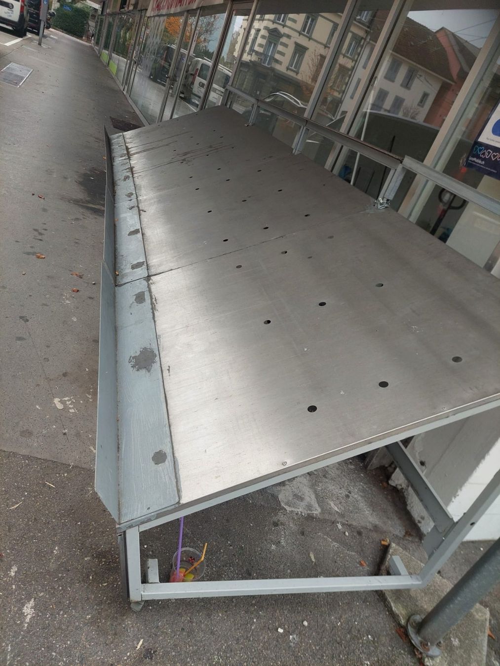 Scaffali: 4 Etagers légumes en acier inoxydable – Usato da Biel-Bienne venduto da Ybird