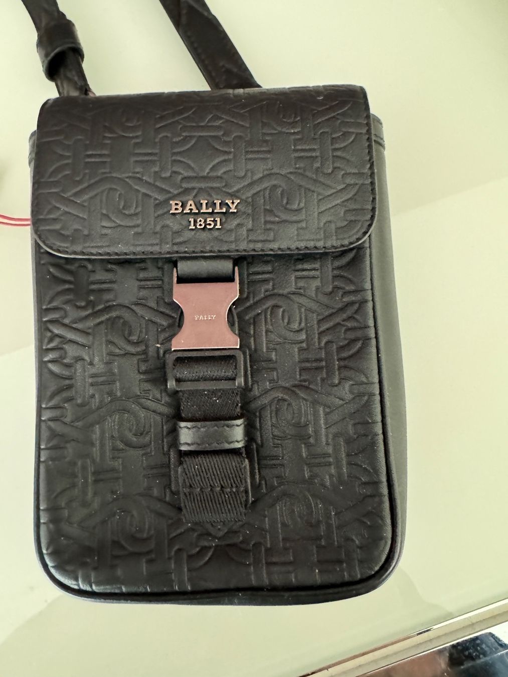 Bally Taschen: Bally Umhängetasche 18/12(4,5 – Neu und originalverpackt aus Volketswil von praxis12