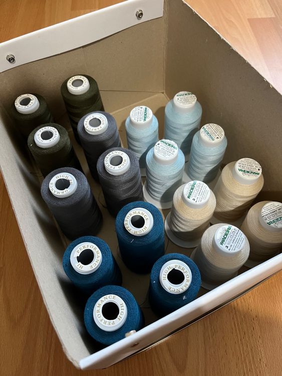 Overlock-Garn 4572 M, Polyester, Oeko-Tex, 152 G/Spule, Für Näh- & Overlockmaschinen, In Vielen Farben