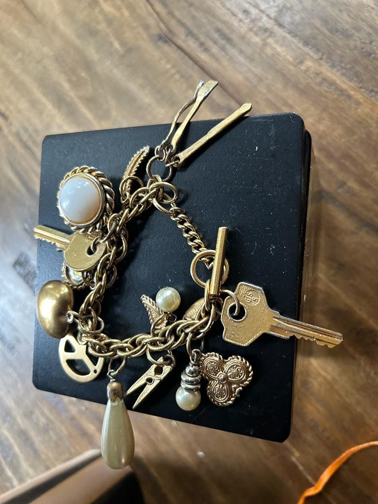 Moschino Bracciali & Braccialetti: Vintage Bettel-Armband Moschino – Usato da Schaffhausen venduto da amwr 9