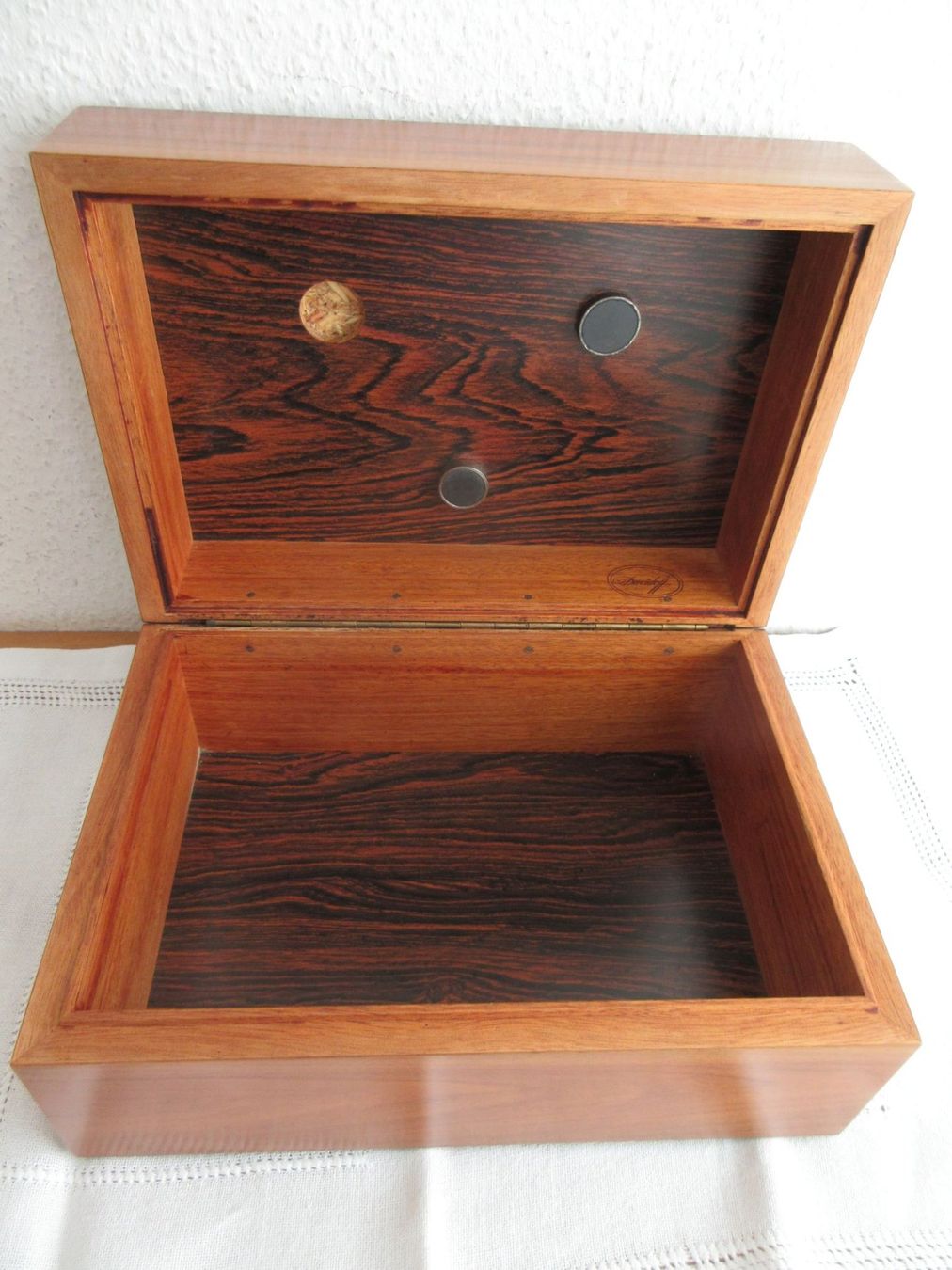 Davidoff Humidor per sigari: Humidor von Davidoff, ohne Befeuchter – Usato da Binningen venduto da mondoantico 2