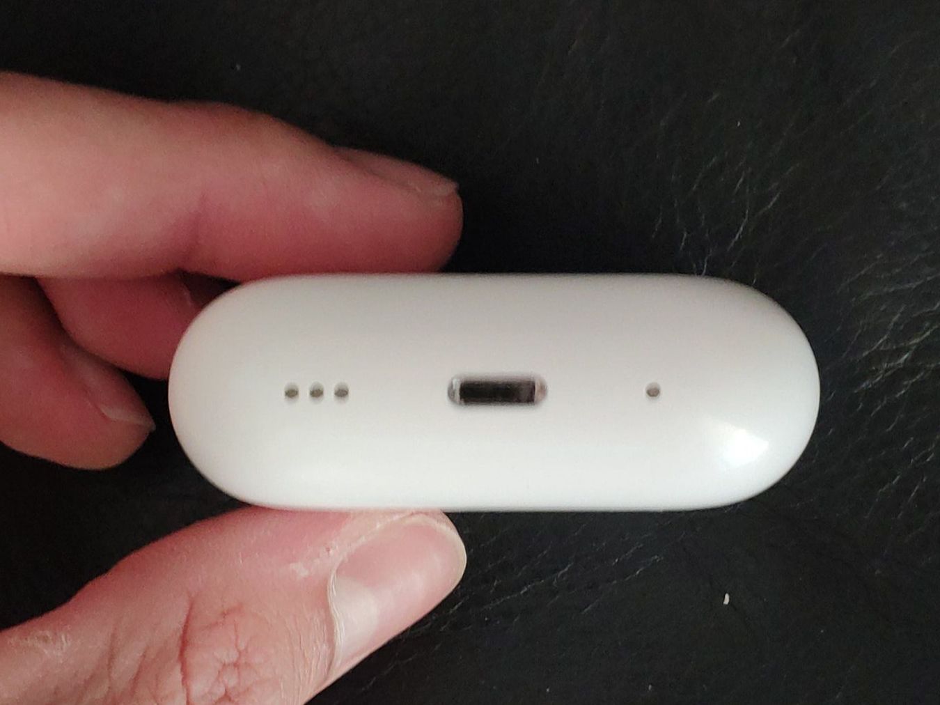Apple Cuffie: Airpods Pro 2 Case / MagSafe – Usato da Bern venduto da GHI-FHI 3