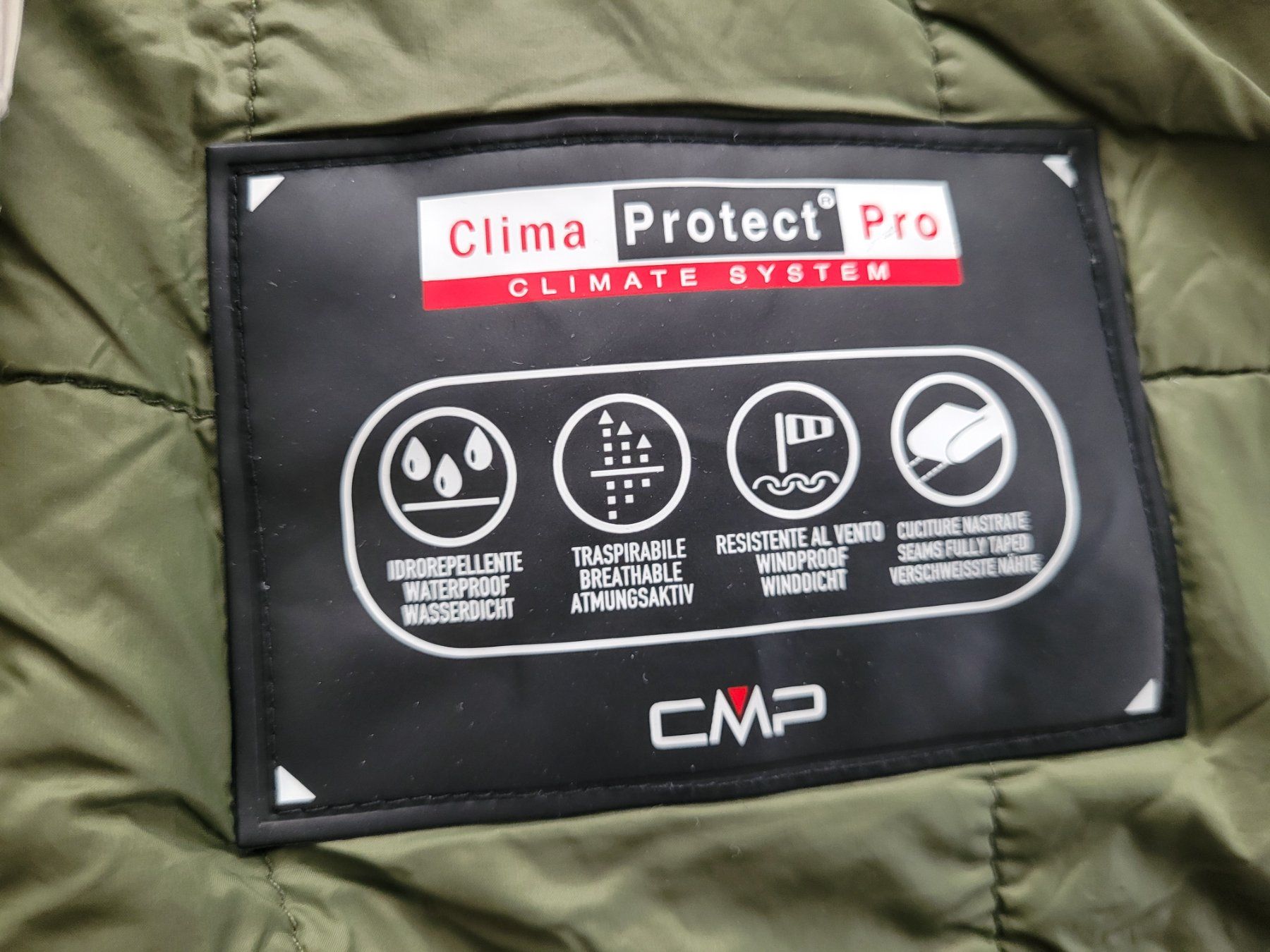 CMP Giacche: Winterjacke – Usato da Sevelen venduto da Motchi 2