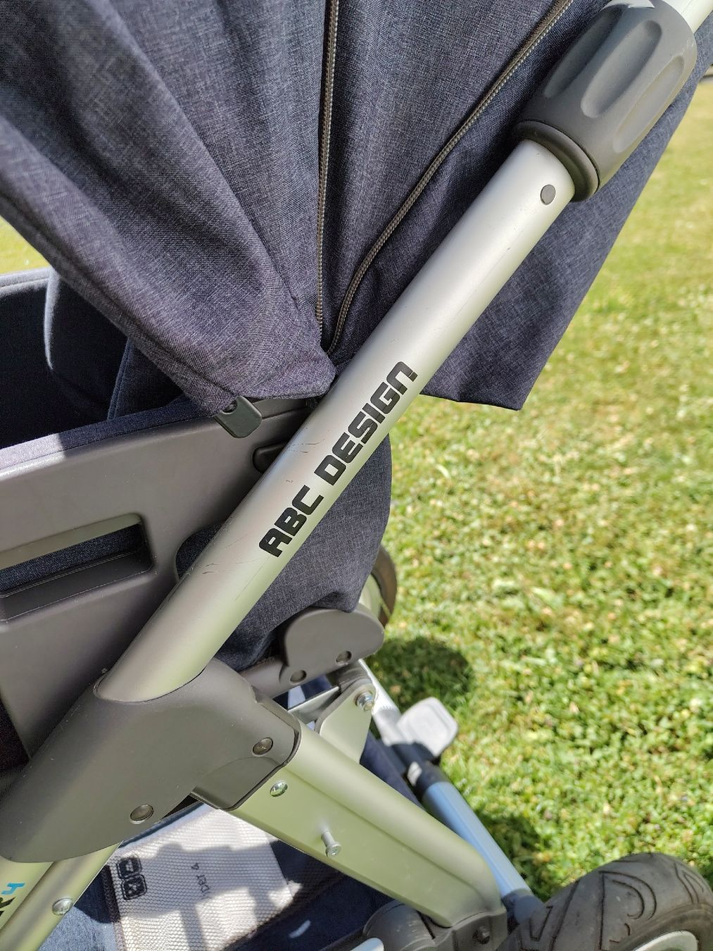 ABC Design Kinderwagen: Kinderwagen ABC Design Viper 4 – Gebraucht aus Starrkirch-Wil von LockerFlockig 1