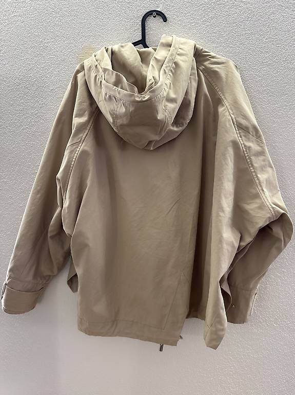 Giacche: ZARA Beige Jacke – Usato da Gais venduto da Koumichel16 1