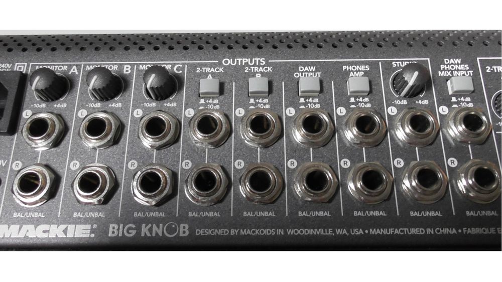 Mackie Big Knob Passive 2x2 Studio Monitor Controller