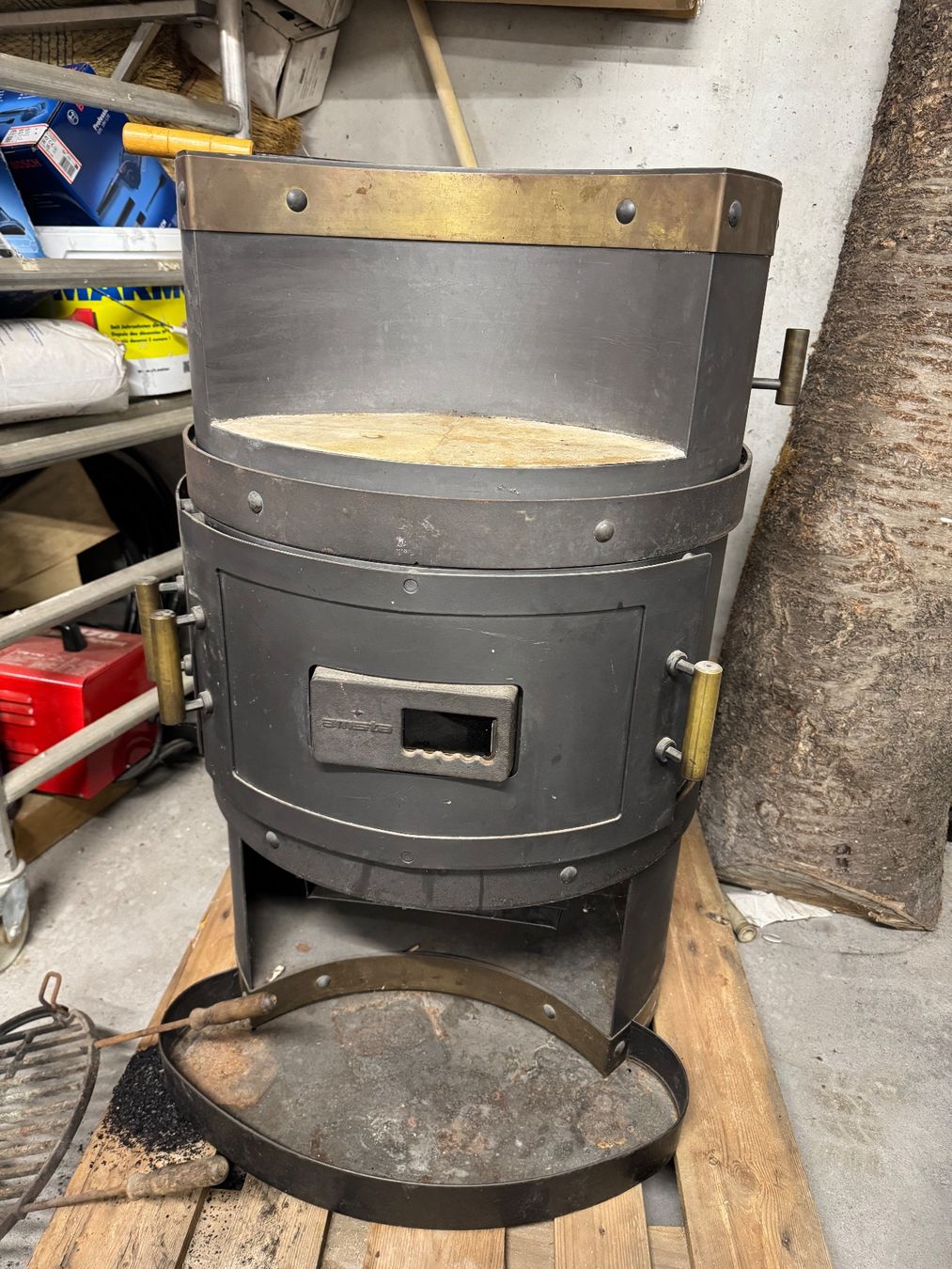 Stufe caminetto: Holzofen mit integriertem Grill – Usato da Winterthur venduto da Raffiolii 2