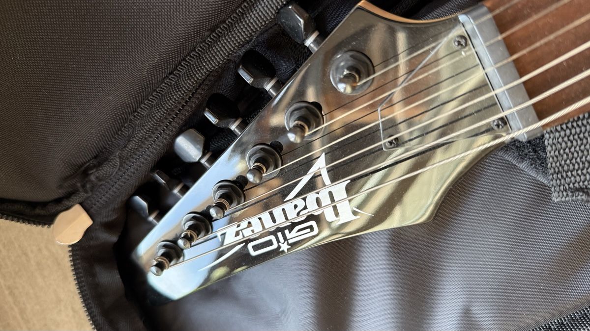 Ibanez Strumenti musicali: E-Gitarren Anfänger Set - Amp und Gitarre – Usato da Kloten venduto da Tux83 4