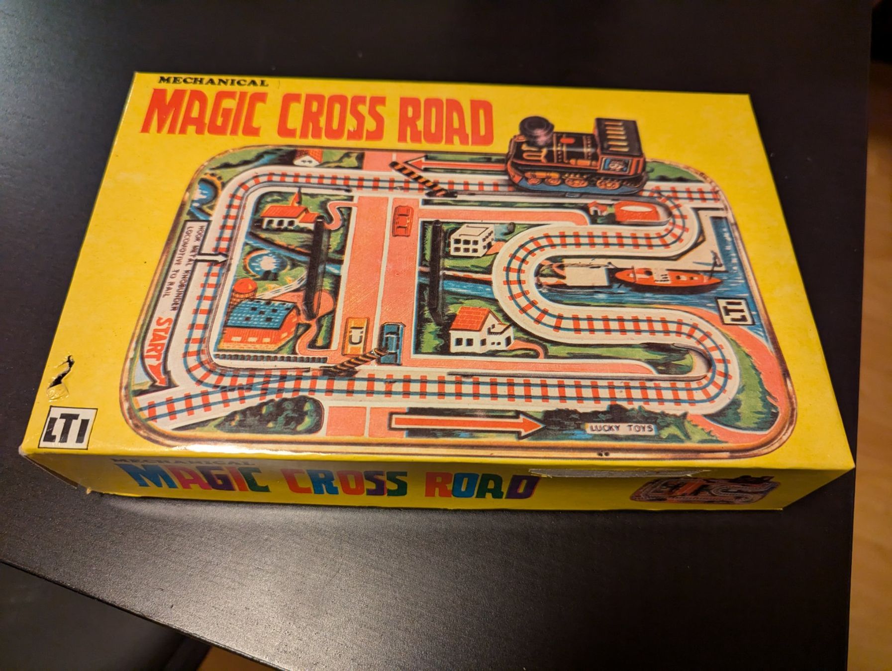 Spielzeuge: Blechspielzeug Zug MAGIC CROSS ROAD – Gebraucht aus Horw von dreavw 2