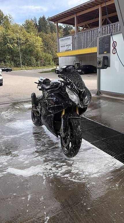 Strada: BMW S1000RR (2015) – Usato da Illnau venduto da samira.shze 4