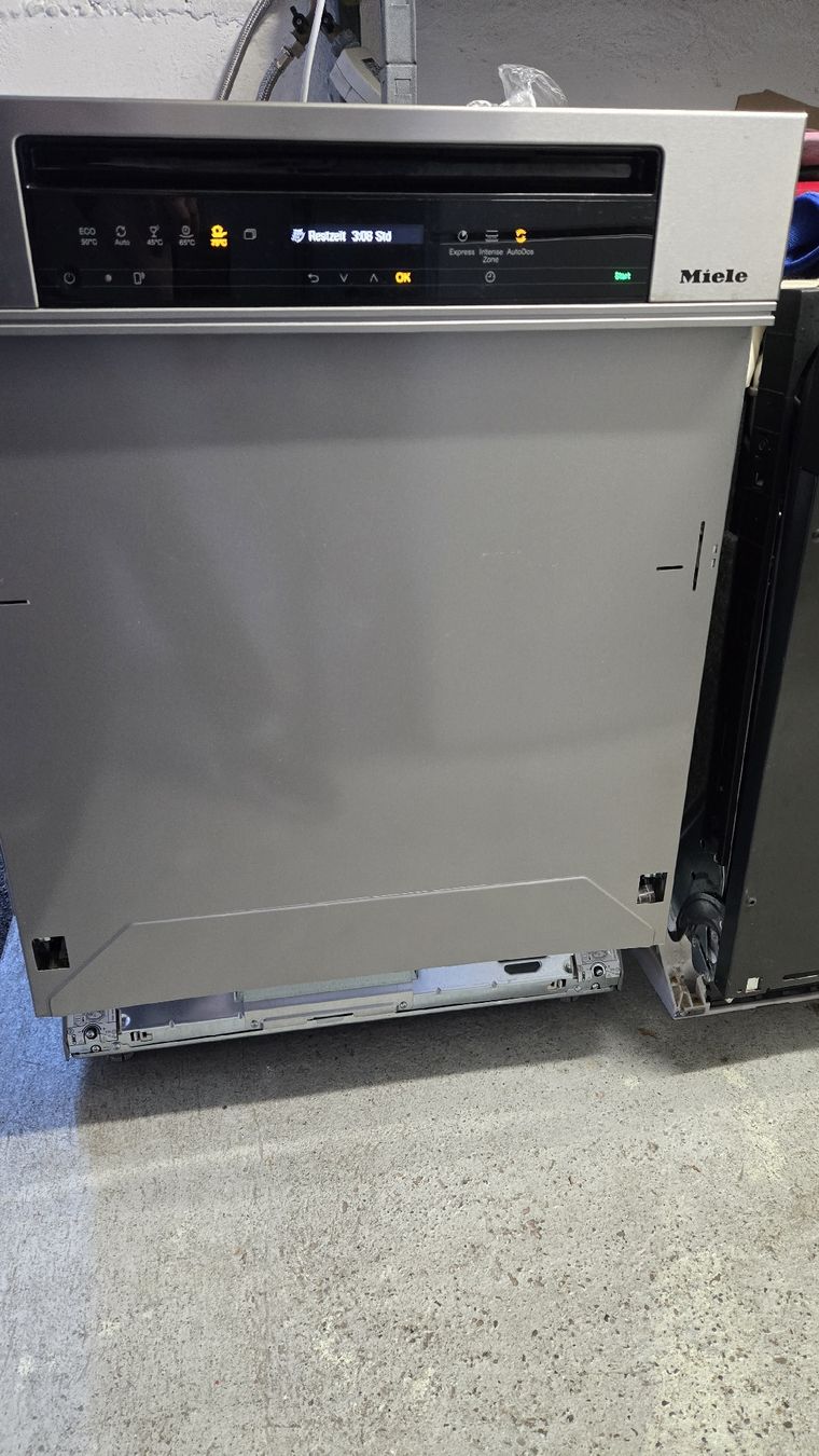 Miele Lavastoviglie: Miele Einbau Geschirrspüler              G 27315-60 SCI – Usato da Rümlang venduto da Idre 1