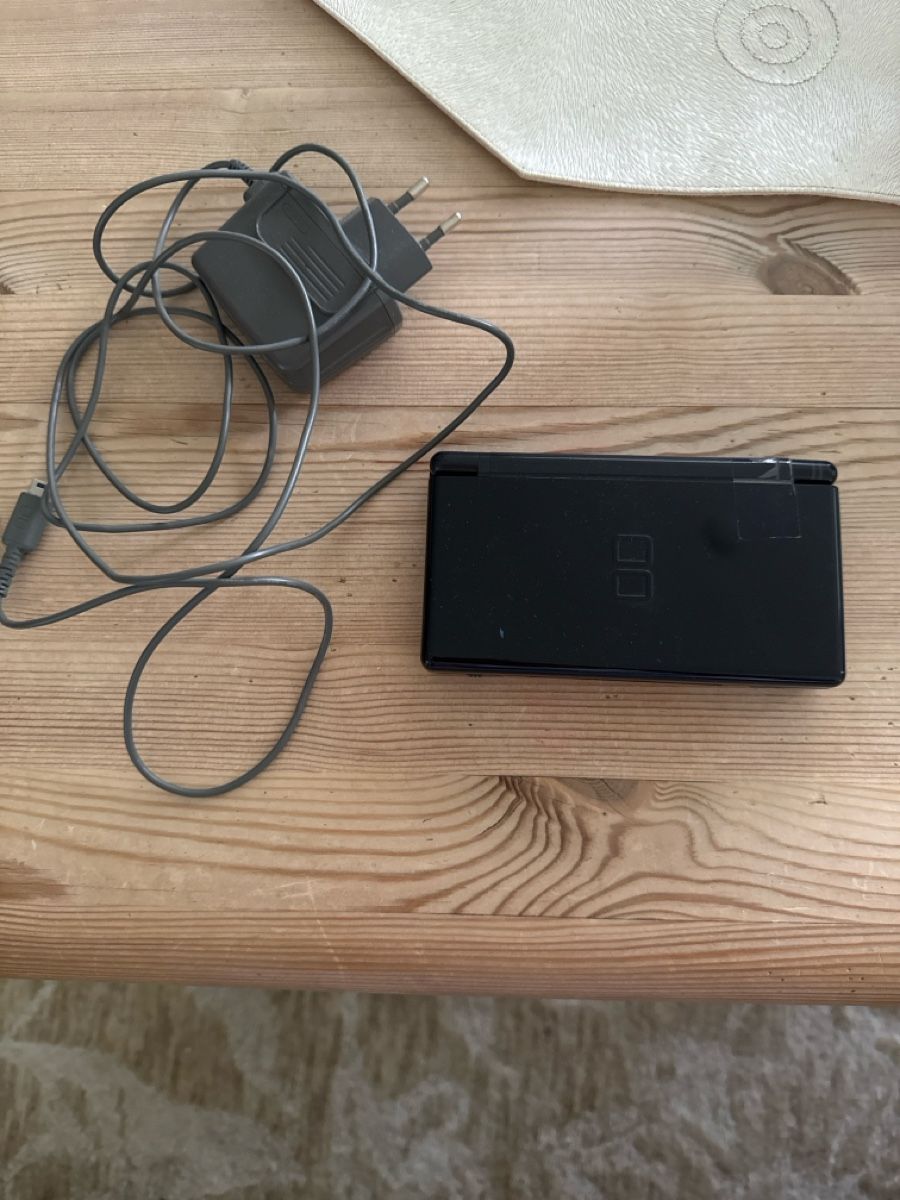 Nintendo Konsolen: Nintendo DS – Gebraucht aus luzern von Golfismypassion