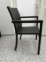 Flechtstühle (Plastik) stapelbar, Breite 62 cm, Höhe 90 cm
