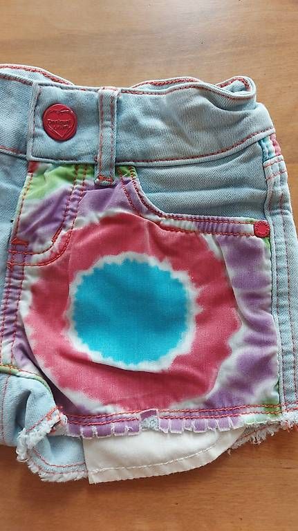 Pantaloni: Desigual Shorts Gr. 104 / 4 jährig – Usato da Rotkreuz venduto da MASI17 4