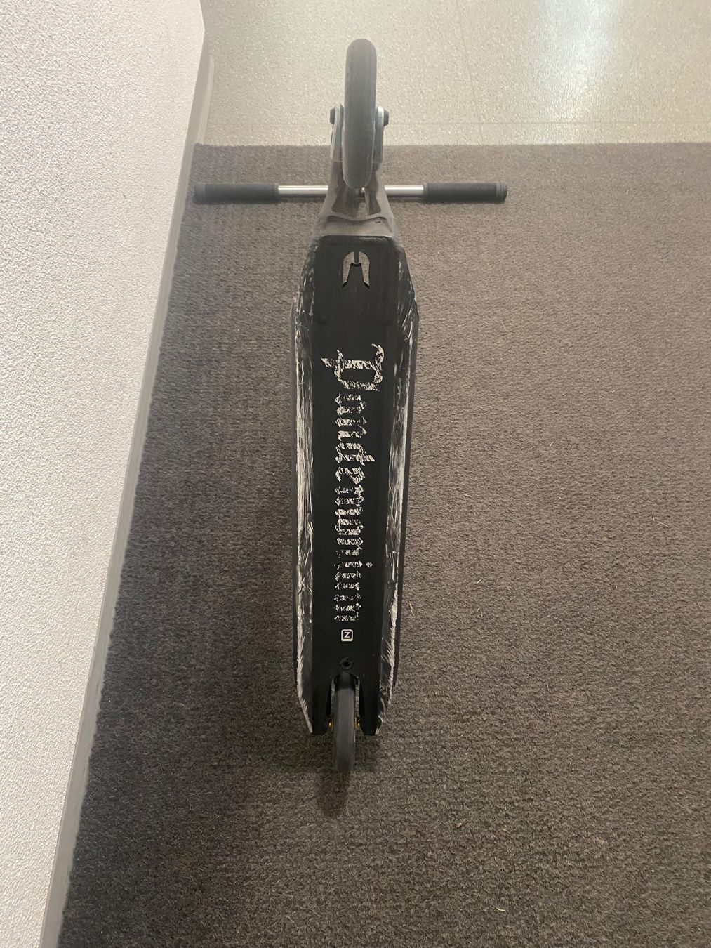 Scooter: High-End Custom Scooter – Usato da Einsiedeln venduto da ftal9791 4