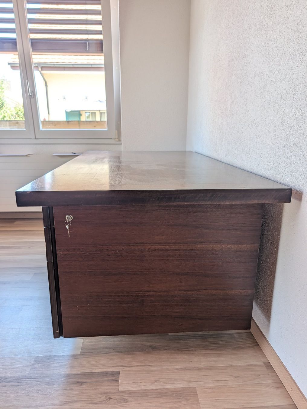 Schreibtische: Bürotisch – Gebraucht aus Suhr von Bondi4 2