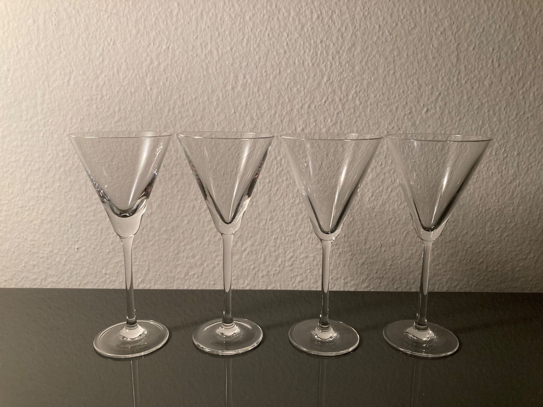 Martini Bicchieri: WUNDERBARE MARTINI LIQUEUR GLÄSER, KRISTALL, 4 STK. – Usato da Zürich venduto da kostbares
