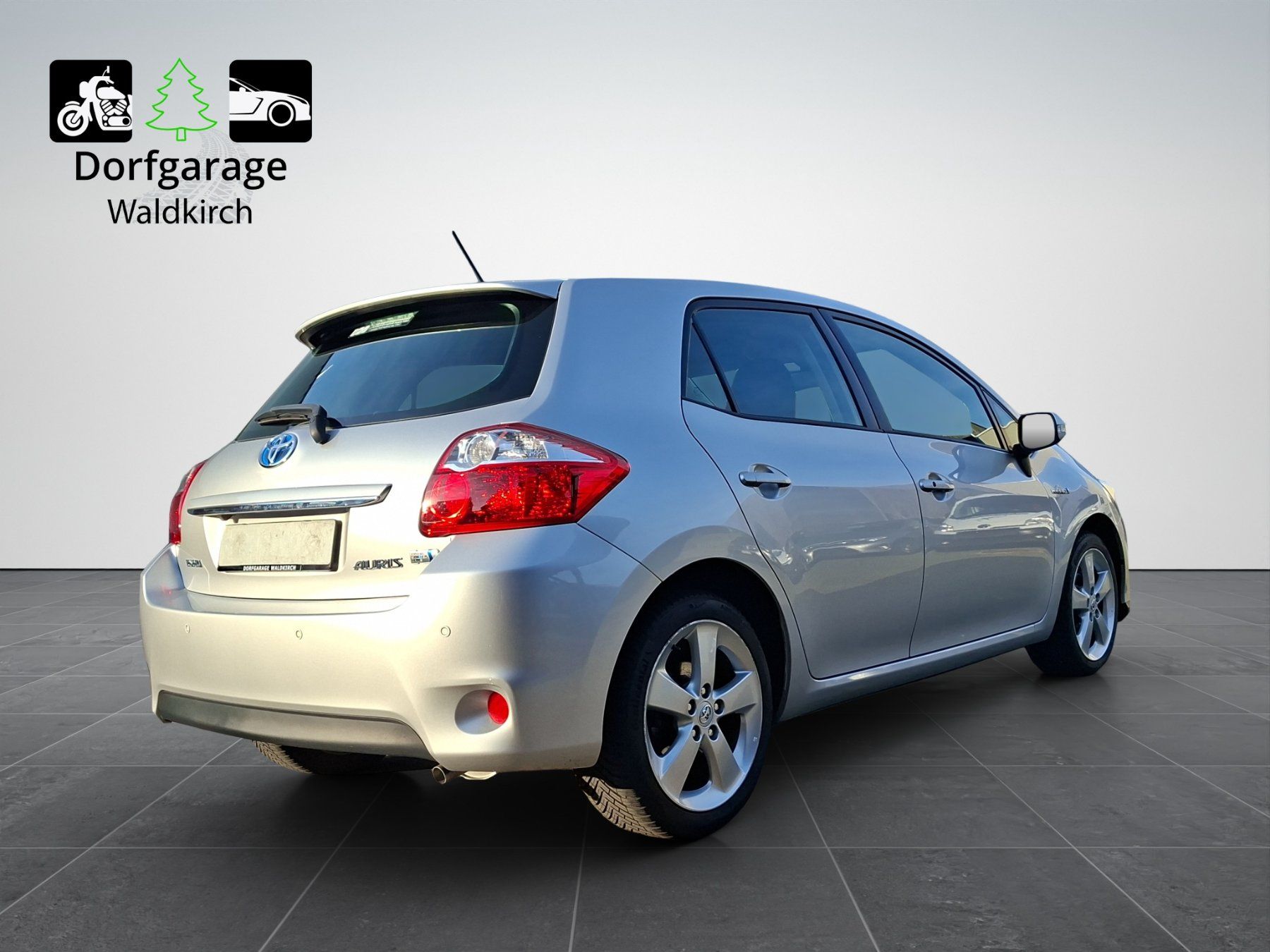 Toyota Autos: TOYOTAAURIS 1.8 HSD Linea Sol – Gebraucht aus Waldkirch von Dorfgarage_W 4