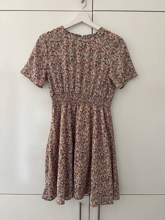 Kleider: Sommerkleid – Gebraucht aus St. Gallen von Sofia175