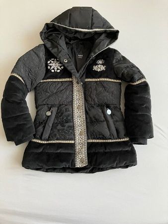 Veste Desigual noire avec capuche, taille 104 occasion