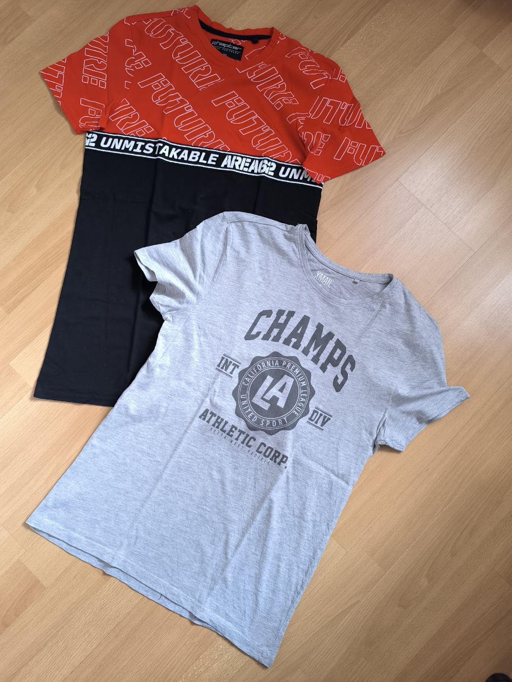 Kleiderpakete & -sets: 2 T-Shirt Grösse S – Neu (gemäss Beschreibung) aus Oberdiessbach von Zwerg82