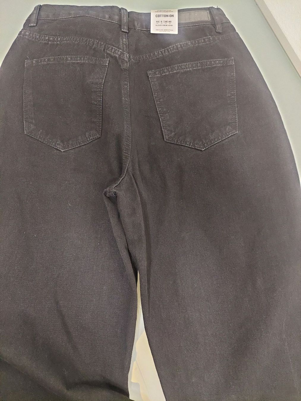 Jeans: schwarze Jeans👖Hose – Usato da Unterbäch VS venduto da Nifadi 1