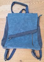 Schöner blauer Rucksack