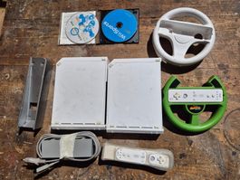 Nintendo Wii Konvolut: 2x Console + 2x WiiMote + Mario Kart