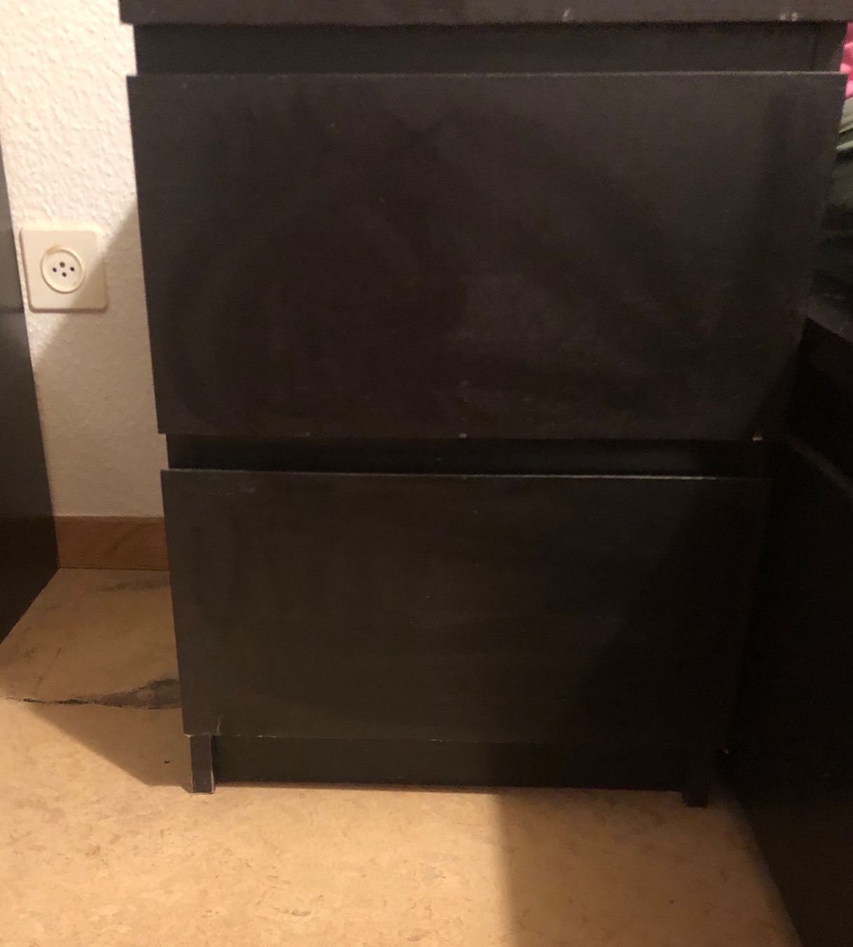 Ikea Lits: Complete IKEA Set – Bed, Wardrobe, Bedside Table & TV Table – D'occasion à Zollikerberg par csstudentin 2