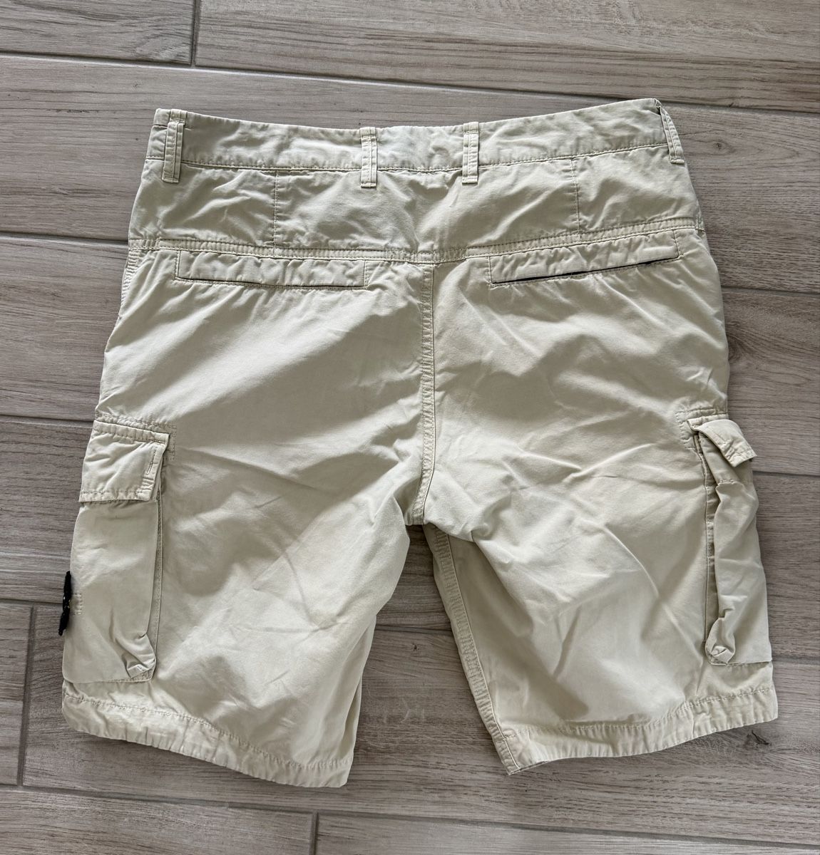 Stone Island Pantaloni: Stone Island cargo shorts – Usato da Sugiez venduto da Jerem2894 1