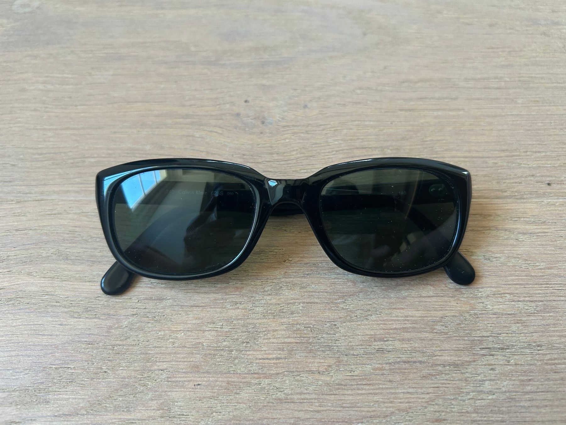 Calvin Klein Occhiali & Lenti: Calvin Klein Sonnenbrille – Usato da Zürich venduto da ins_w679