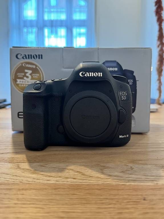 Appareil photo: Canon EOS 5D Mark III Body + Original Box + Strap – D'occasion à Basel par Barbara_Gug 1