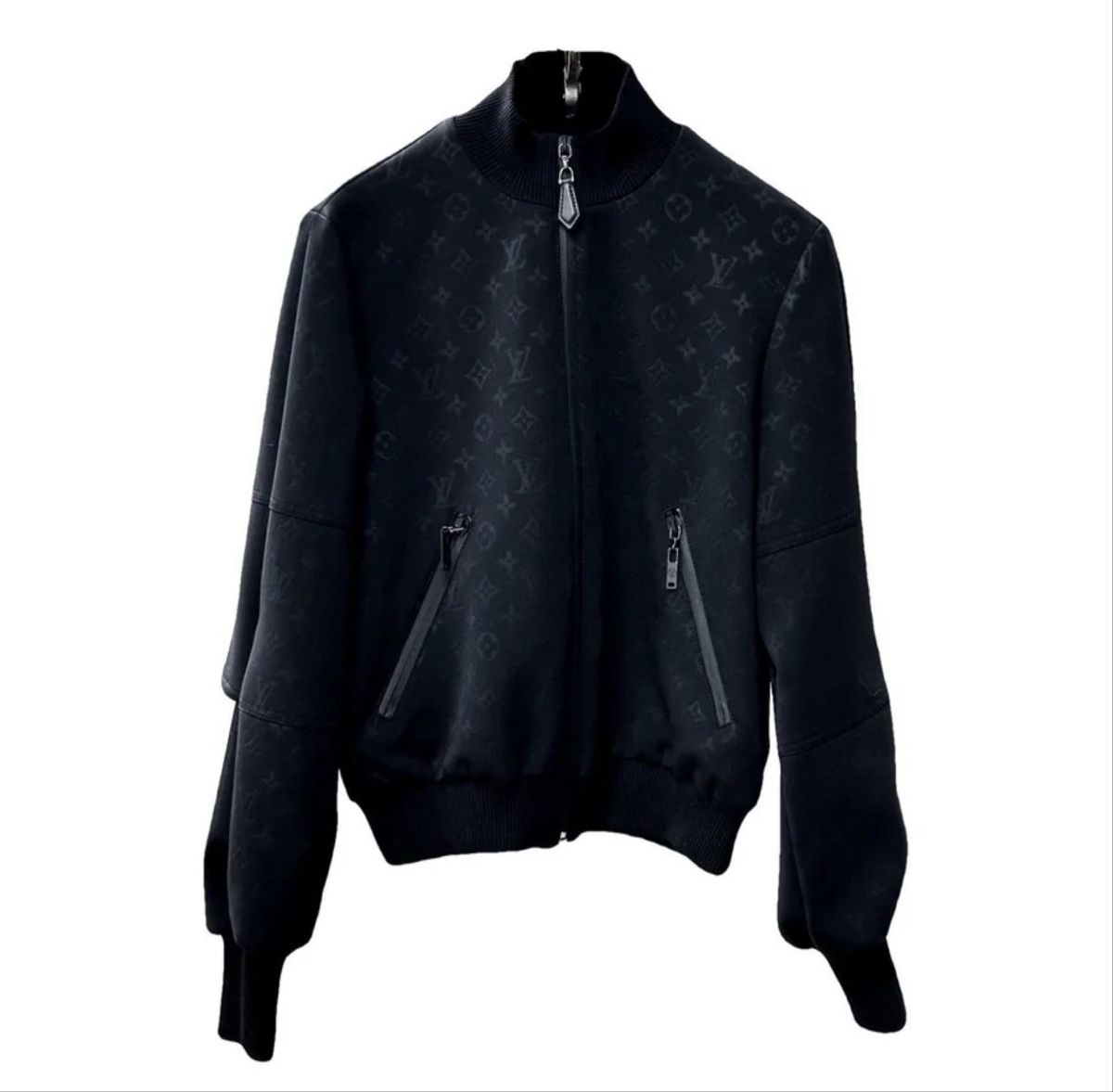 Louis Vuitton Giacche: Louis Vuitton Monogram Black Jacket, Size 36- – Nuovo (secondo la descrizione) da Herrliberg venduto da erh_r2tw