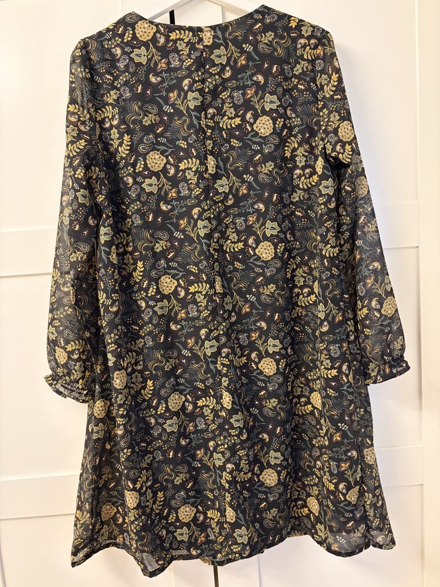 Vestiti: Schwarzes Kleid mit floralem Muster Gr 40 – Nuovo (secondo la descrizione) da Sevelen venduto da Ch_2026_1 3
