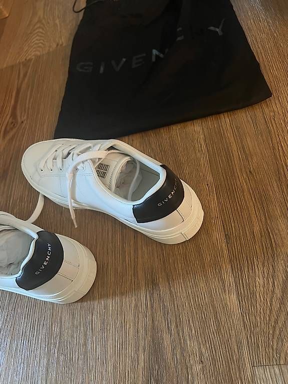 Chaussures hommes: Givenchy Sneaker Herren  – Neuf avec emballage d'origine à Staufen par dca_rnm5
