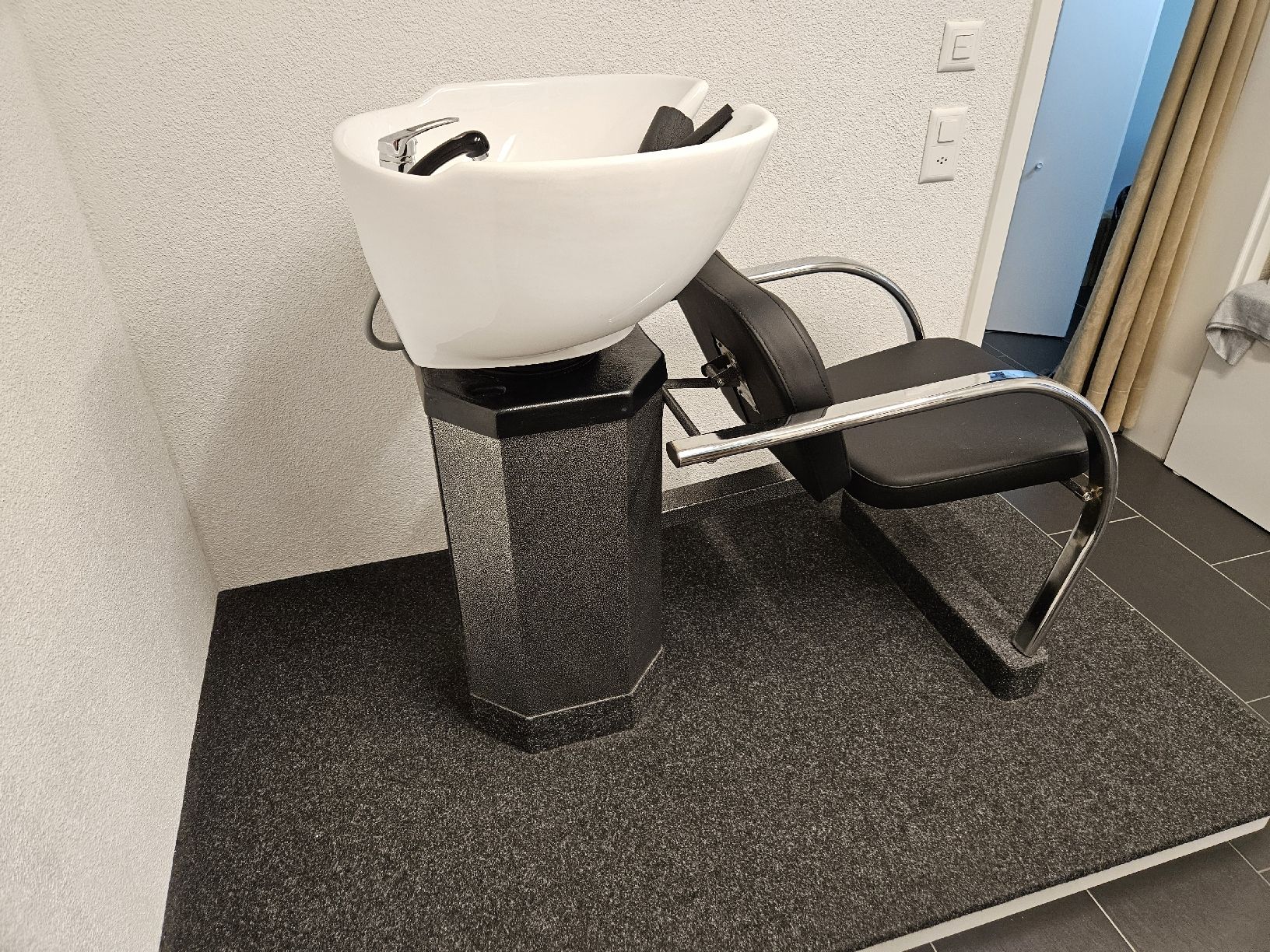 Lavabi & lavandini: Coiffeur Waschplatz Cuvette – Usato da Hüttwilen venduto da Df66 3