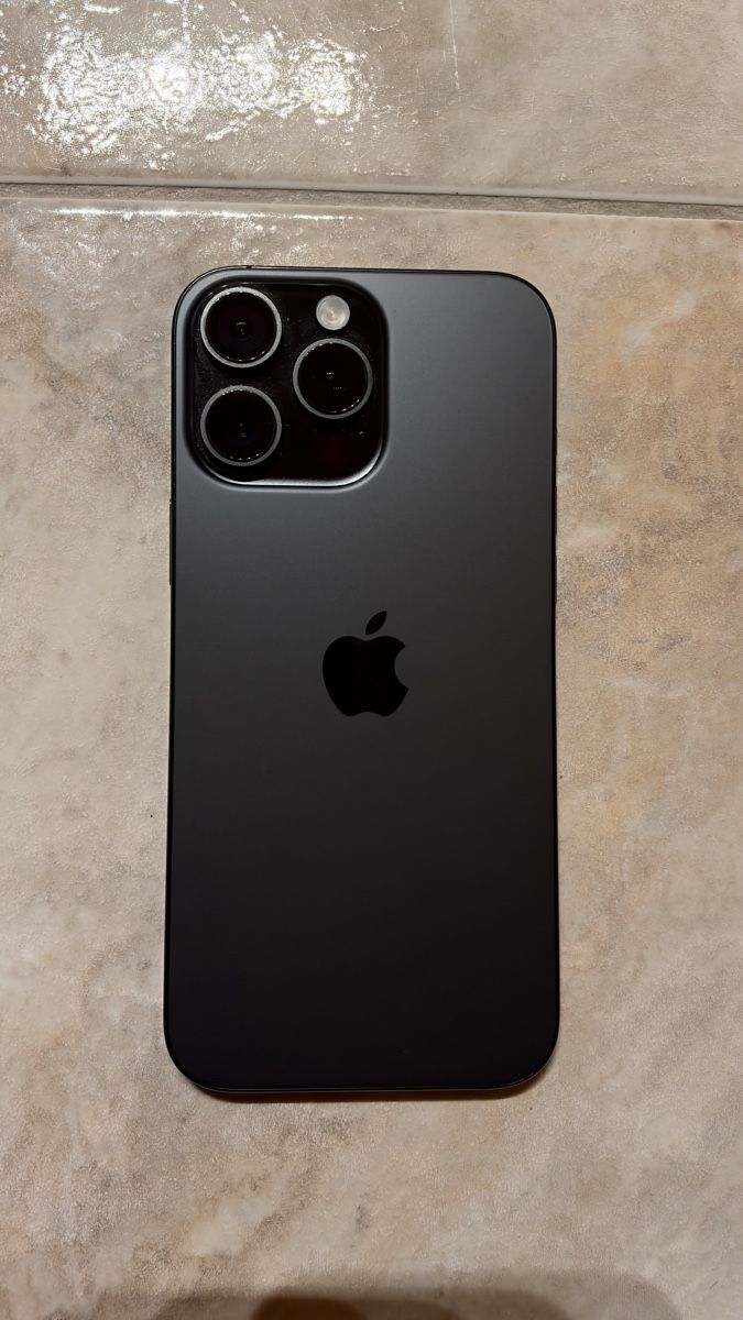Apple Telefoni cellulari / Smartphones: Iphone 16 Pro Max black 265 gb – Usato da Robasacco venduto da gia_6hvt 1