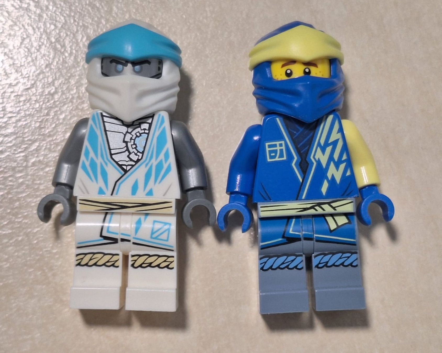 Lego Statuette: Lego Ninjago Jay und Zane Core – Usato da Egnach venduto da sea_2zvc