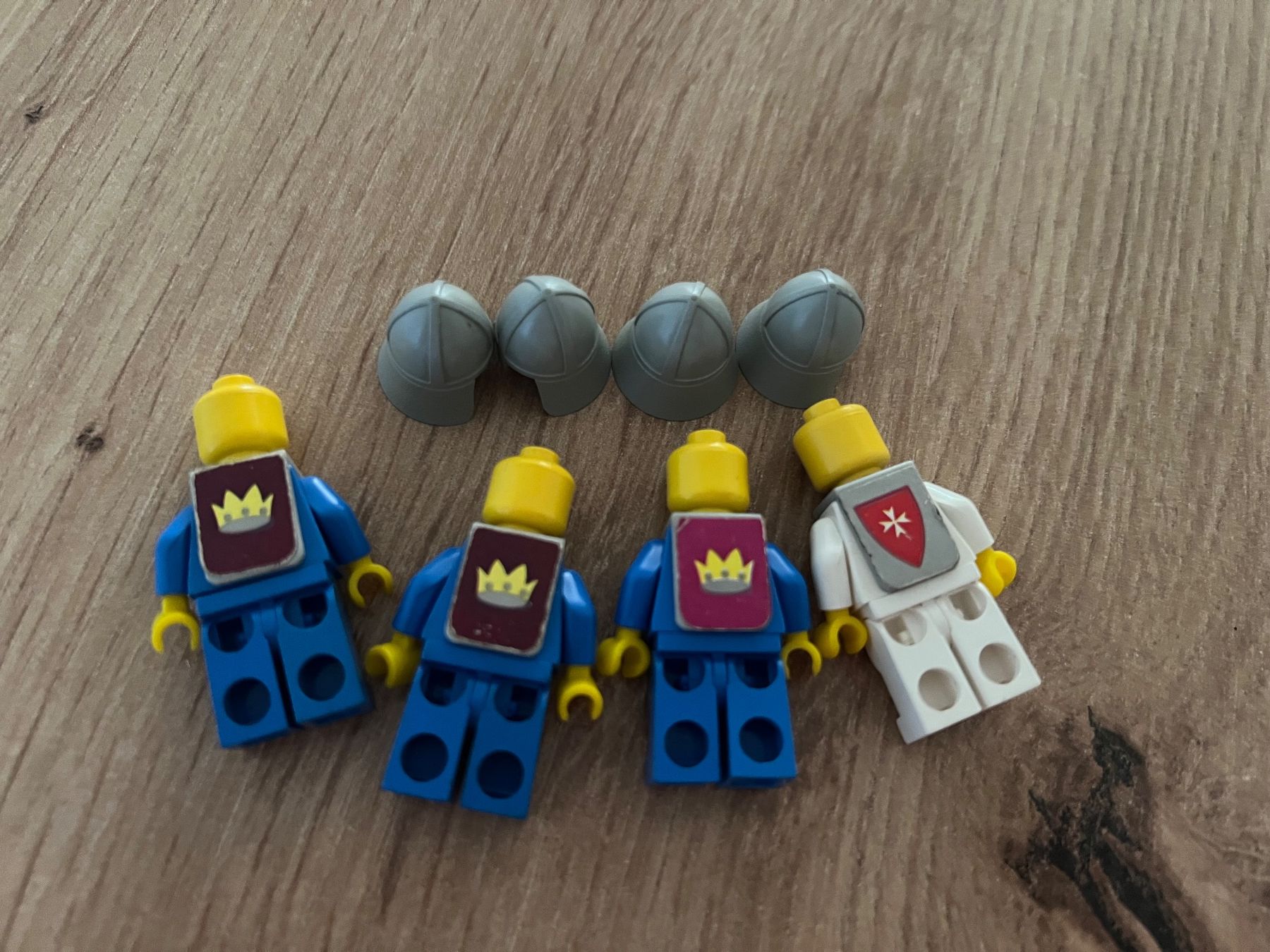 Lego Giocattoli: Lego Ritter Figuren 4er Set – Usato da Steffisburg venduto da Mamschi 1