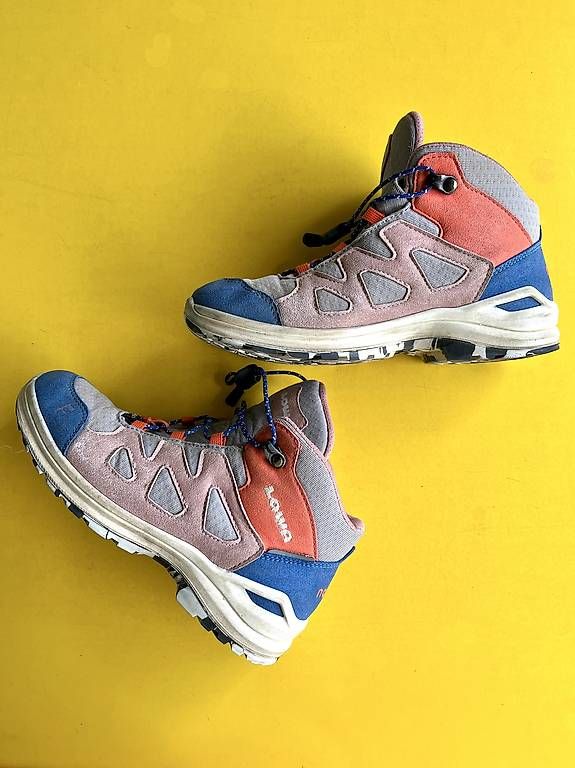 Lowa Scarpe per ragazzi: Namuk Wanderschuhe, Gr. 35 – Usato da Zürich venduto da boriana