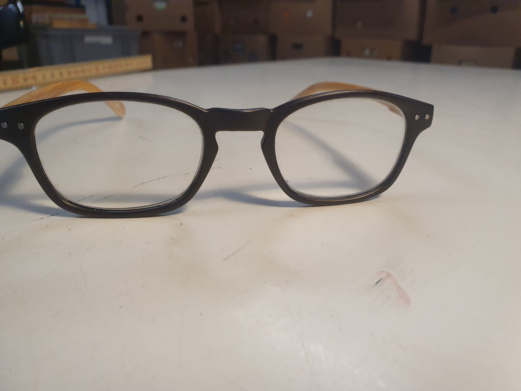 Occhiali & Lenti: Graffiti Holzlesebrille + 1.5 – Usato da Zürich venduto da loosebone 1