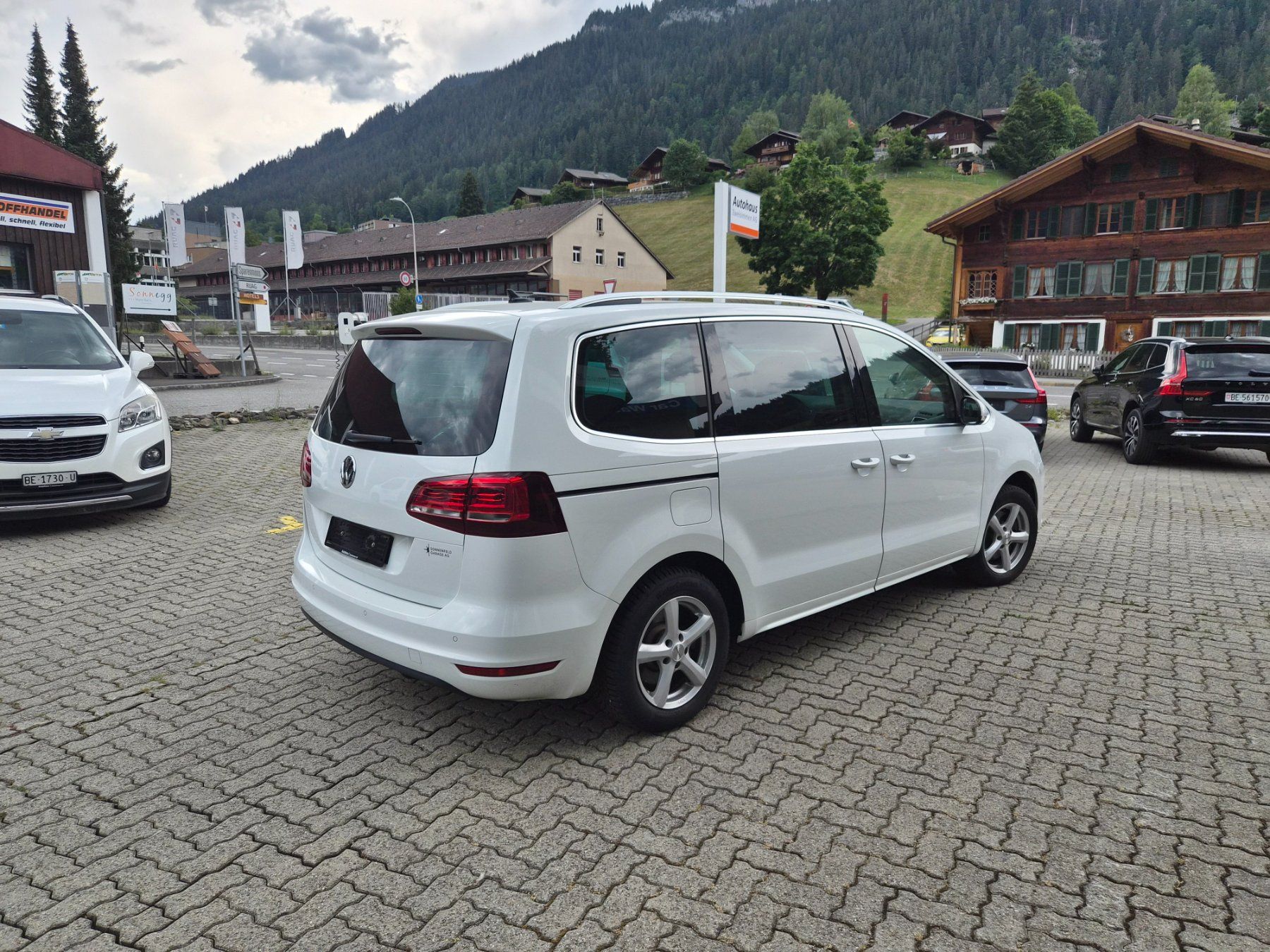 VW Automobili: VW Sharan 2.0TDI Highline 4Motion – Usato da Zweisimmen venduto da schloessli-garage 1